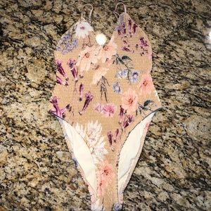 Triangl Clio one piece